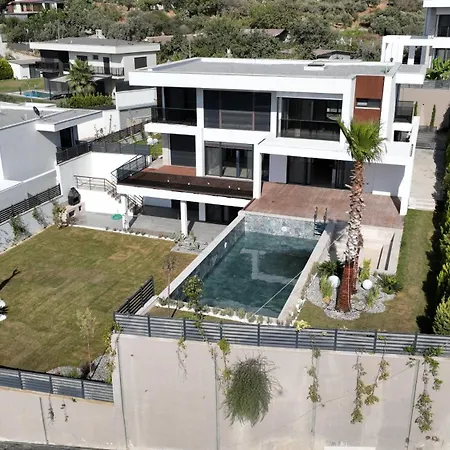 Garden Mansions Villa