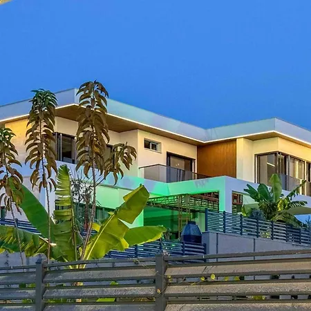Villa Garden Mansions *